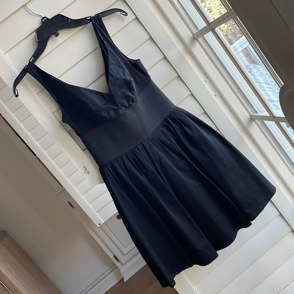 *Perfect Little Black Dress - Picture 4 of 6